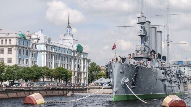 Фото Крейсер Аврора сходить с ребенком в Санкт-Петербурге