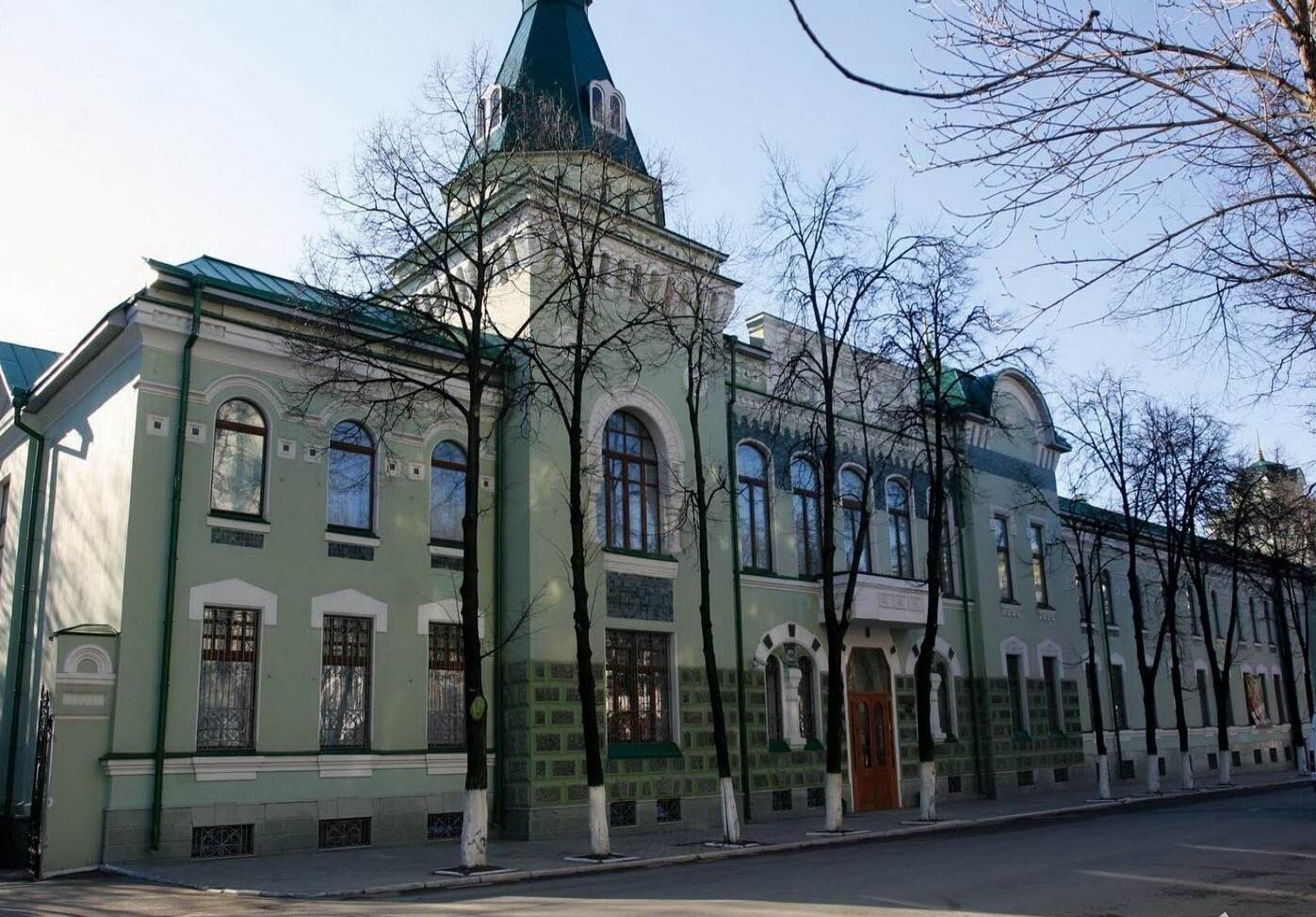 вид на здание Национального музея в Уфе