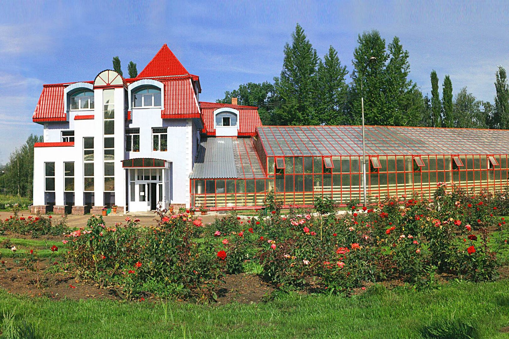 главный корпус ботанического сада в Уфе